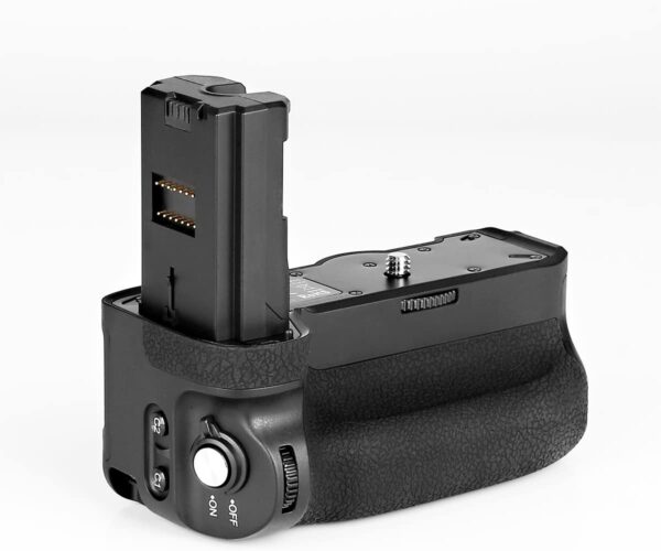 ⁦Meike MK A9 Professional Vertical Battery Grip for Sony A9 A7RIII A7III Camera⁩ - الصورة ⁦5⁩