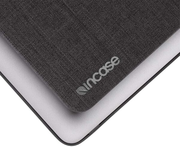 Incase Textured Hardshell in Woolenex for 16-inch MacBook Pro - Graphite - Image 8