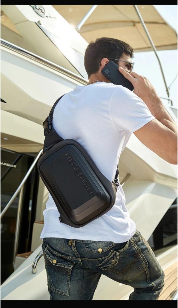 Arctic Hunter XB00126 Men Chest Bag USB Charging Sling Bag Waterproof black - Image 3