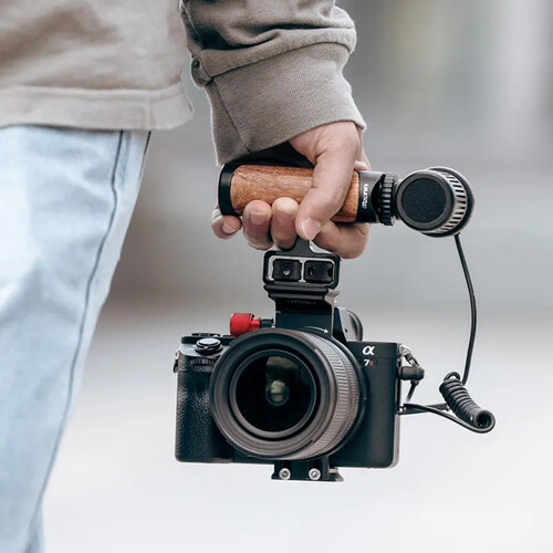 Ulanzi S-63 Rotatable Horizontal-to-Vertical Mount Plate Kit for Select Sony Mirrorless Cameras - الصورة 4