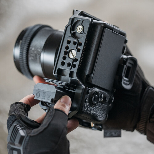 Tilta Basic Camera Cage Kit for Sony a7 IV (Black) - الصورة 4