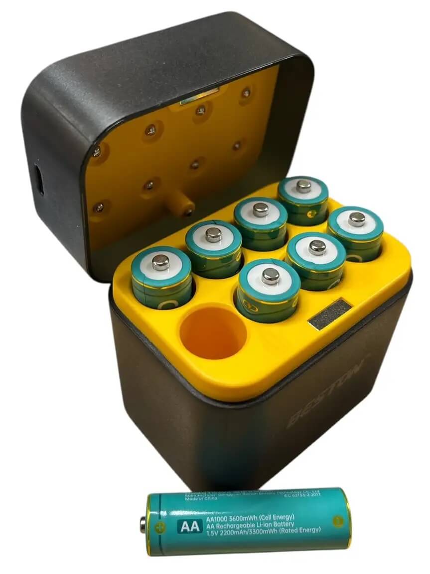 BESTON M7036 Li-ion AA 8 Slot 1.5V Battery Charger Type C - Image 2